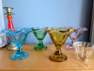 *Set of 4* colourful glass dessert sundae dishes