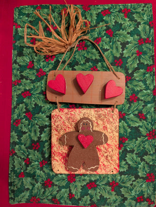 Gingerbread Man & Hearts Door Hanger with straw accent