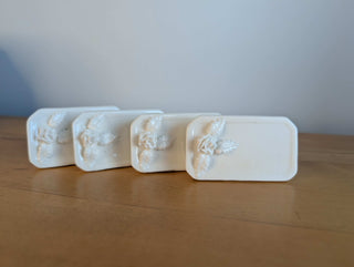 Ceramic name plates with roses, set of 4