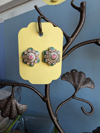 (Réservé) Boucles d'oreilles vintage (clous) rose, bleu-vert et strass sur métal doré