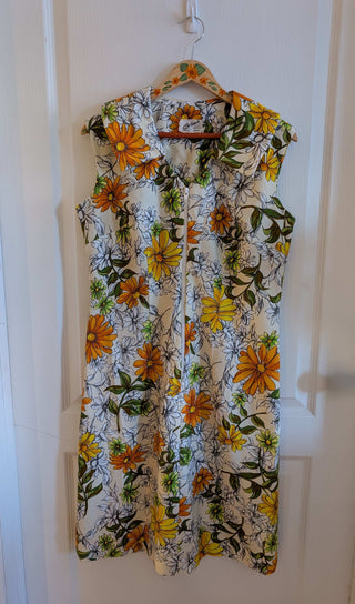 Floral daisy vintage sleeveless dress, size medium