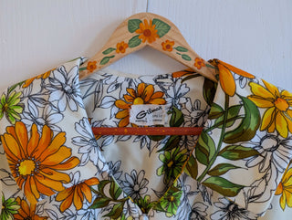 Floral daisy vintage sleeveless dress, size medium