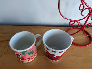 CHOICE: Valentine's Day mugs L O V E or HEARTS