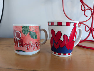CHOICE: Valentine's Day mugs L O V E or HEARTS