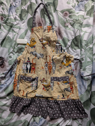 *sold out* choice of vintage handmade cat aprons - so cute!