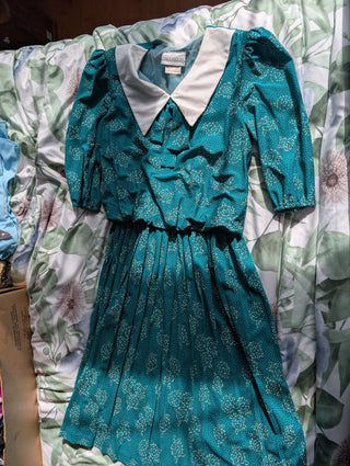Turquoise patterned dress roses abstract dots white collar and bow - like Lady Diana