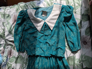 Turquoise patterned dress roses abstract dots white collar and bow - like Lady Diana