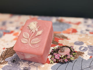 "swirled pink cameo" box with removable lid, incolay, marbled, white rose -  - #tag1# - #tag2# - #tag3# - #tag4# - the Artful Accumulator's Vintage Boutique